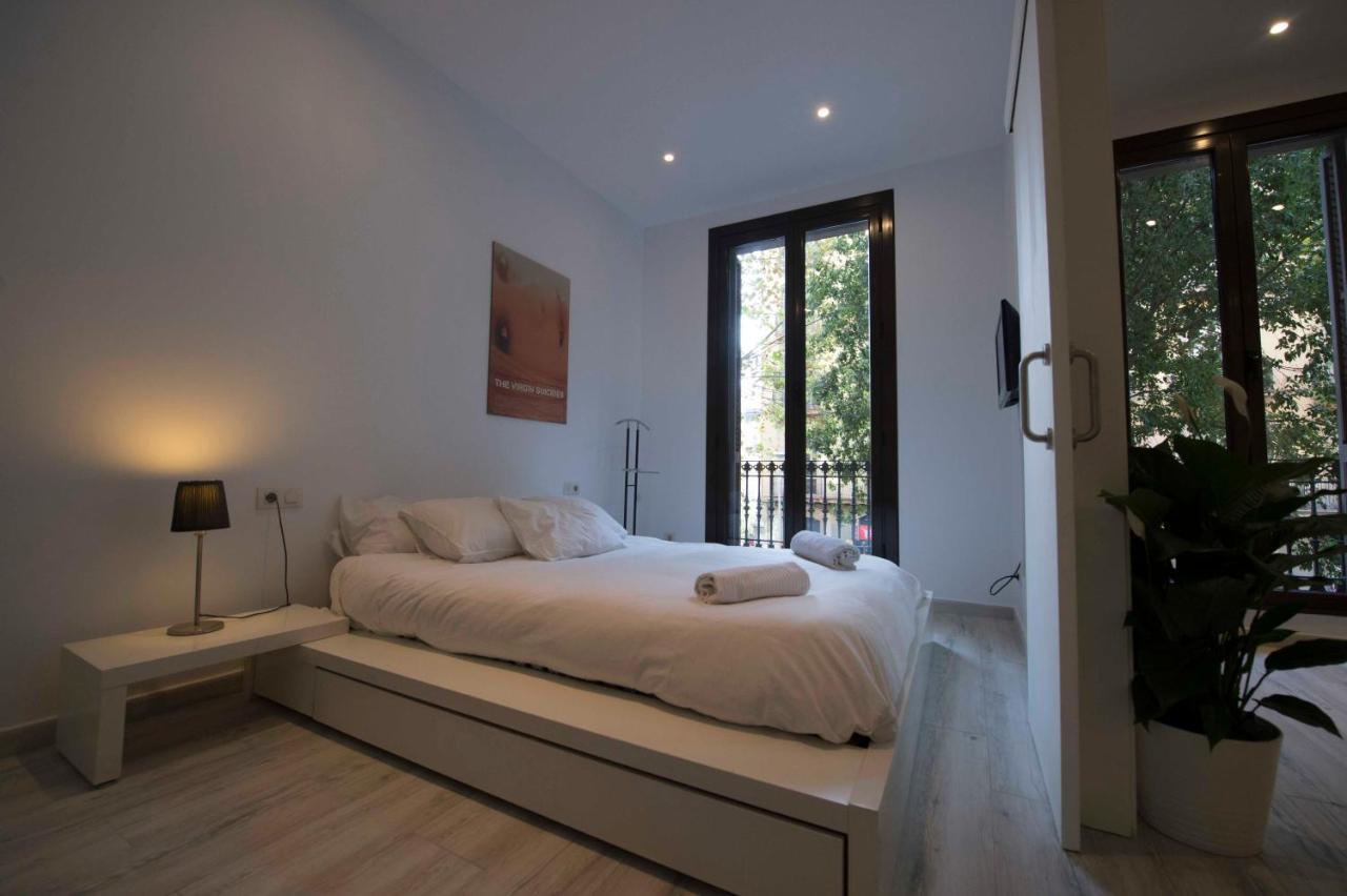Appartement Roger De Lluria Design